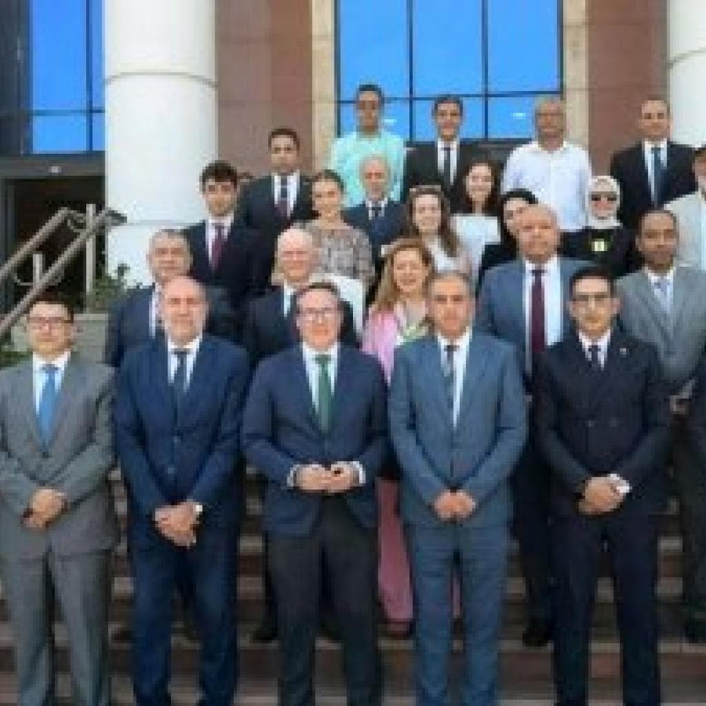 استضافت الهيئة العامة لميناء الإسكندرية وفدًا إسبانيا رفيع المستوى لتعزيز الربط البحري والتجاري والتعاون اللوجستي وبحث الاستثمارات المشتركة