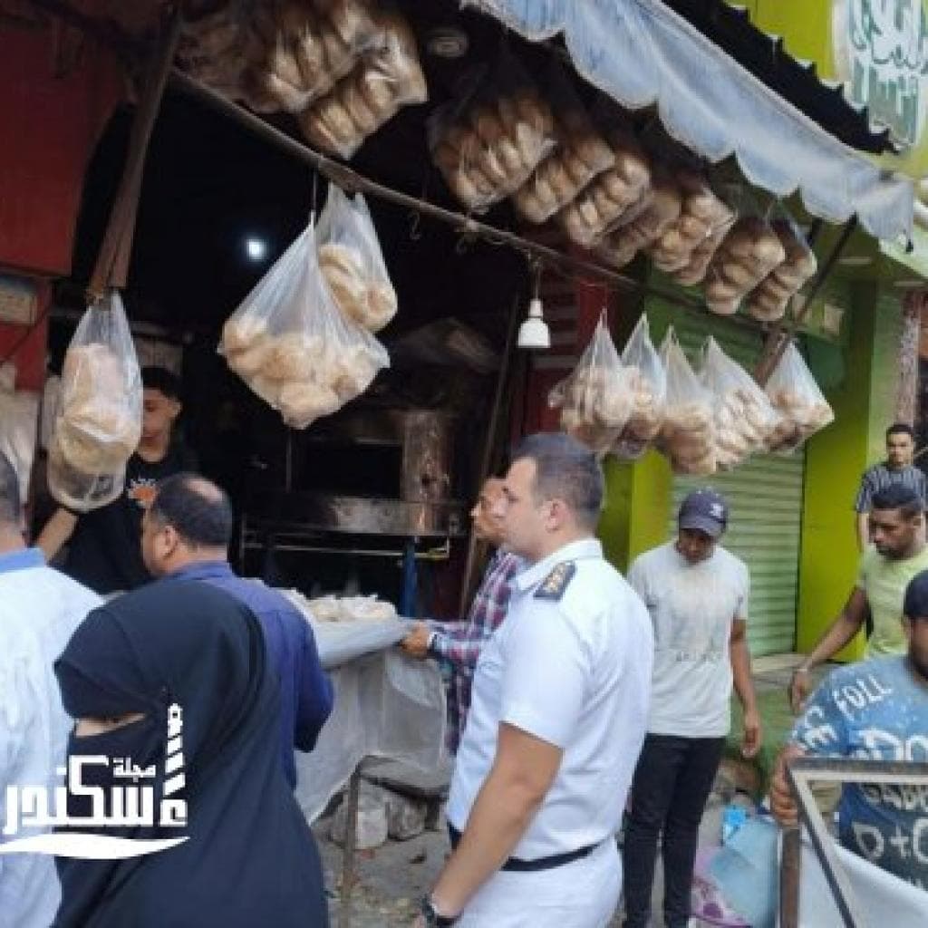 حملة مكبرة بحي العجمي لإحكام الرقابة على الأسواق وتحرير عشرات المحاضر والغرامات