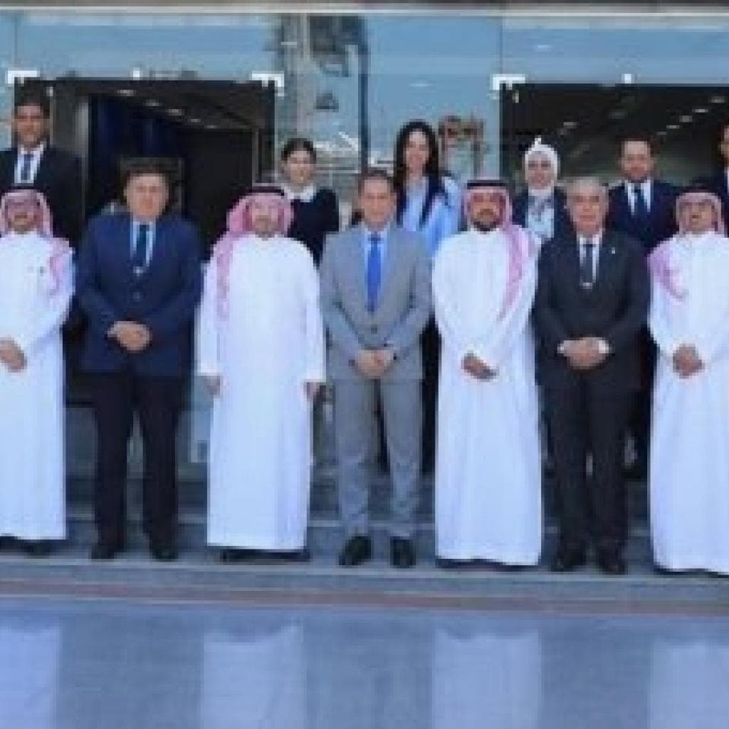 وفد سعودي رفيع يزور الهيئة العامة لميناء الإسكندرية لبحث تعزيز التعاون في مجالات النقل البحري واللوجستيات