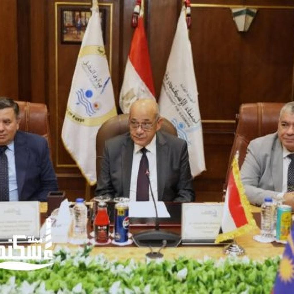 سفير ماليزيا يزور الهيئة العامة لميناء الإسكندرية لبحث تعزيز التعاون في النقل البحري واللوجستيات